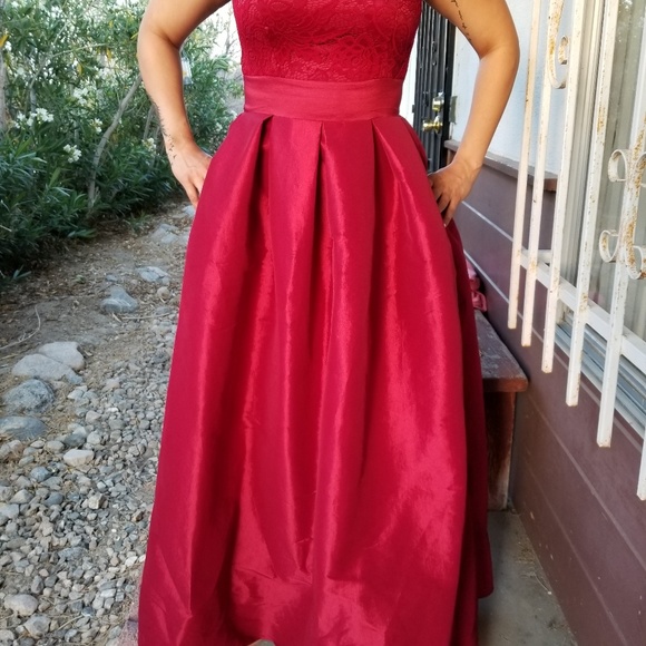 Dress - Picture 2 of 4